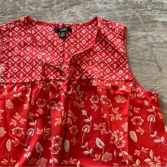 womens top - Picture 2 of 3